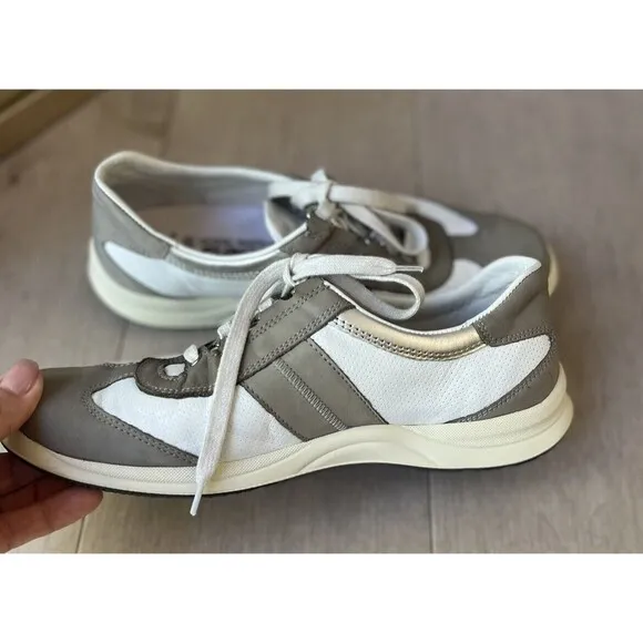 Mephisto Air Jet Runoff Women Sz Uk 6 Us 8.5  White  Gray Walking Shoes Sneakers