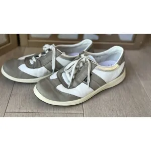 Mephisto Air Jet Runoff Women Sz Uk 6 Us 8.5  White  Gray Walking Shoes Sneakers