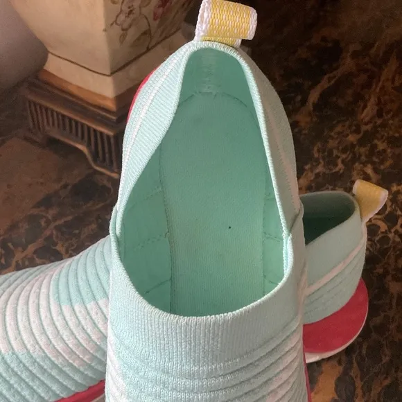 MERREL LIGHT TURQUOISE BLUE/RED SOLE STRETCH WOMEN SNEAKERS SIZE US 8.5