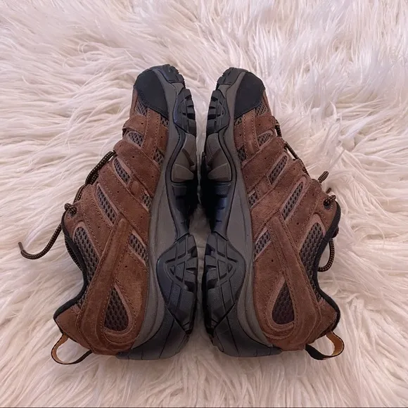 Merrell brown suede vibram sole mens low hiking boots‎ size 8