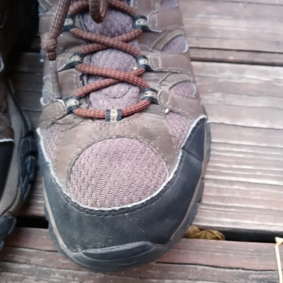 Merrell Men 10.5 Moab Mid Gore-Tex Dark Earth Hiking Trail Boots J87701 Get out