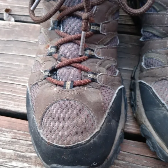 Merrell Men 10.5 Moab Mid Gore-Tex Dark Earth Hiking Trail Boots J87701 Get out