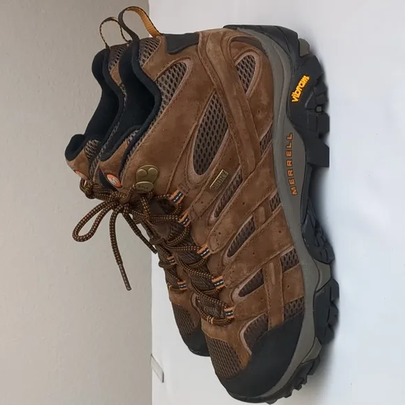 Merrell Moab Mid Top Waterproof Hiking Boots with Vibram Sole Sz 10W J06051W