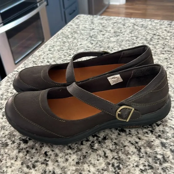 Merrell Women's Dassie MJ Casual Shoes - Espresso size 8.5