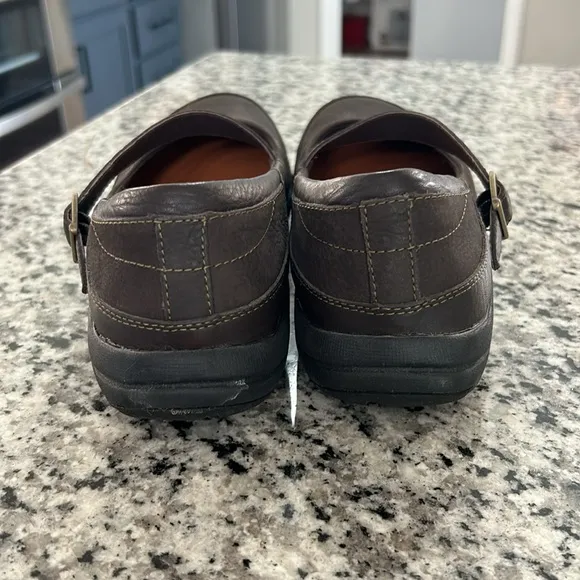 Merrell Women's Dassie MJ Casual Shoes - Espresso size 8.5