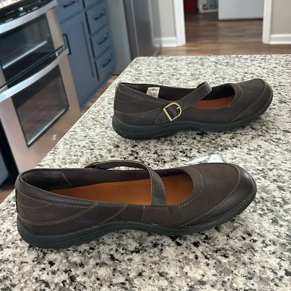 Merrell Women's Dassie MJ Casual Shoes - Espresso size 8.5