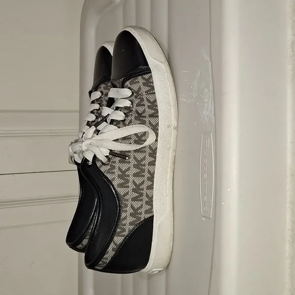 Michael Kors &quot;City&quot; signature graphic canvas/faux leather lace-up sneakers -7 ½