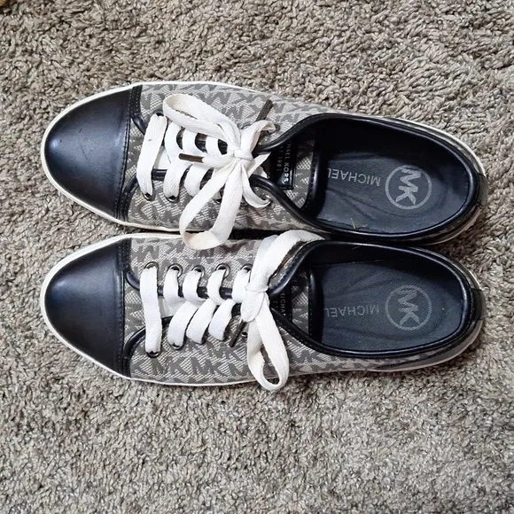 Michael Kors &quot;City&quot; signature graphic canvas/faux leather lace-up sneakers -7 ½