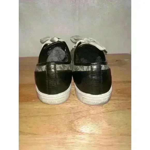 Michael Kors &quot;City&quot; signature graphic canvas/faux leather lace-up sneakers Sz 8