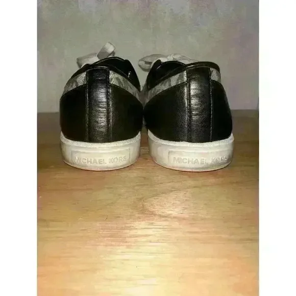 Michael Kors &quot;City&quot; signature graphic canvas/faux leather lace-up sneakers Sz 8