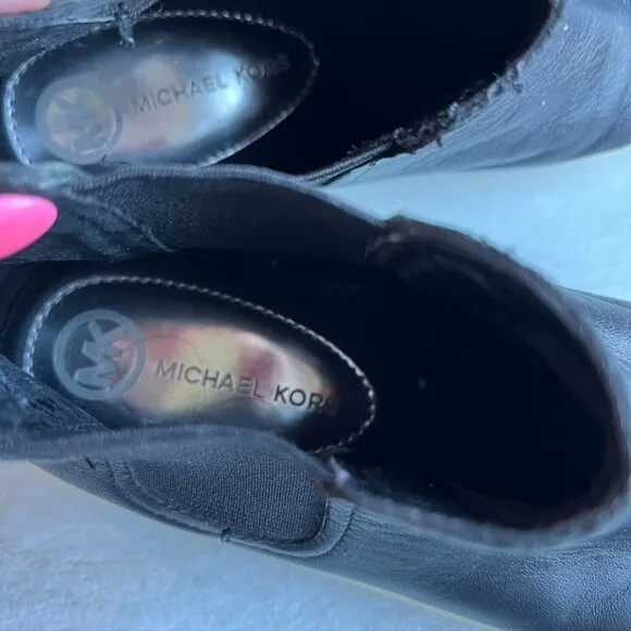 Michael Kors Black leather Womens Sneaker Booties pull on Size 6.5