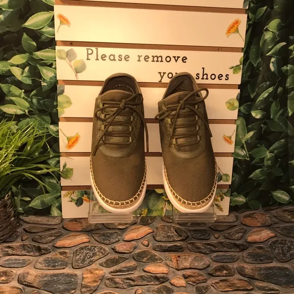 Michael Kors Finch canvas sneaker