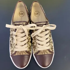 Michael Kors MK Logo City Sneakers Canvas &amp; Leather Size 9M - Beige/Brown