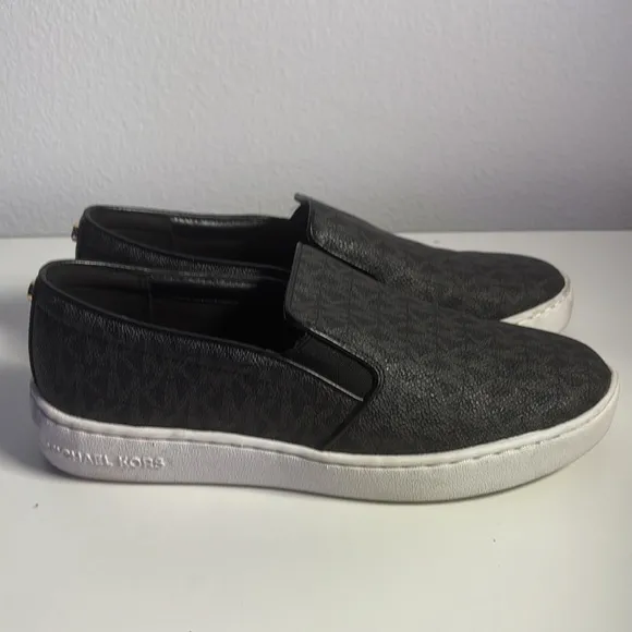Michael Kors Women’s Keaton Black Logo Slip On Sneakers Size 6.5