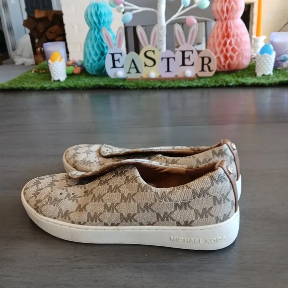 Michael Kors Women's Tan Slip-On Sneakers Size 7.5 No Shoe Strings