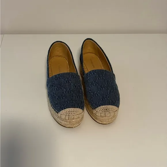 MICHAEL Michael Kors  Women’s Lynn Espadrille Flats