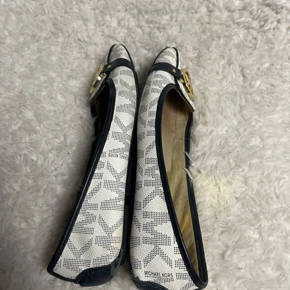 Michael Kors Women's logo White and Navy  slip on Flats  gold tone accent SZ10M