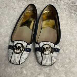 Michael Kors Women's logo White and Navy  slip on Flats  gold tone accent SZ10M