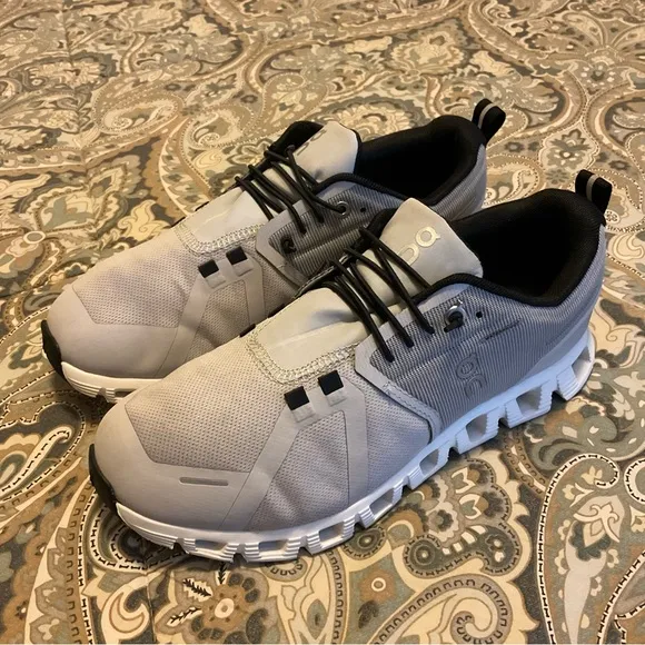 Mint On Cloud 5 Waterproof Running Shoes. Women’s Sz 8 Worn 2x