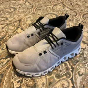 Mint On Cloud 5 Waterproof Running Shoes. Women’s Sz 8 Worn 2x