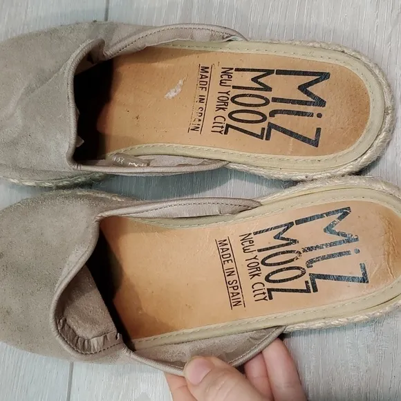 MizMooz Womens NY Suede Loafer Flats Slide shoes sz 37/6.5-7