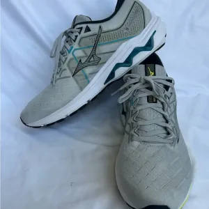 Mizuno Wave Inspire 18 Mens Grey  Athletic Running Shoes Size 12