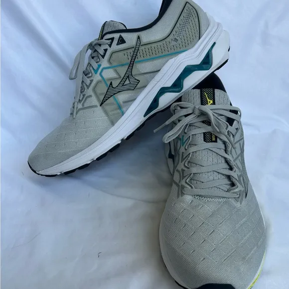 Mizuno Wave Inspire 18 Mens Grey  Athletic Running Shoes Size 12