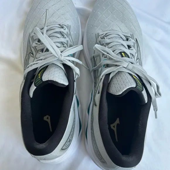 Mizuno Wave Inspire 18 Mens Grey  Athletic Running Shoes Size 12