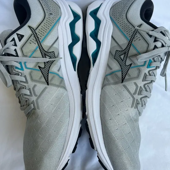 Mizuno Wave Inspire 18 Mens Grey  Athletic Running Shoes Size 12
