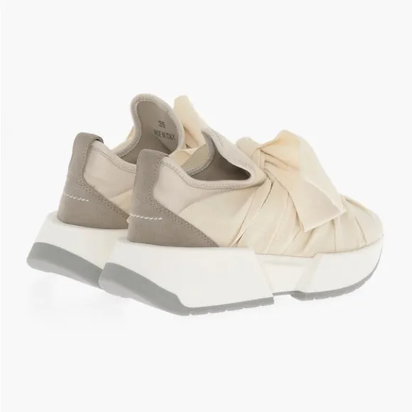 MM6 Maison MargielaBandaged Bow Sneakers size 39 (US 9)