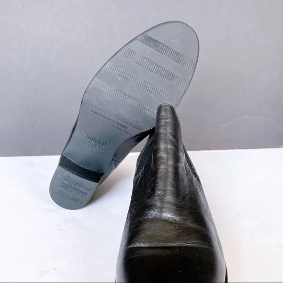 Munro Shari Black Leather Ankle Boots US8.5 ($239)