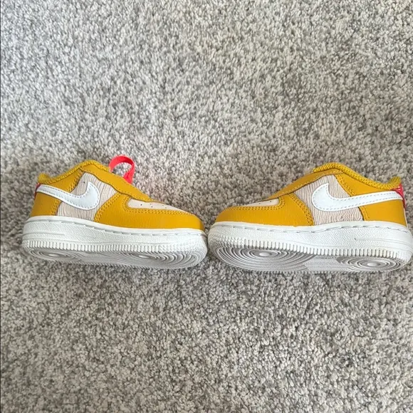 Mushroom AF1 Nike Yellow Sneakers Vibrant Design