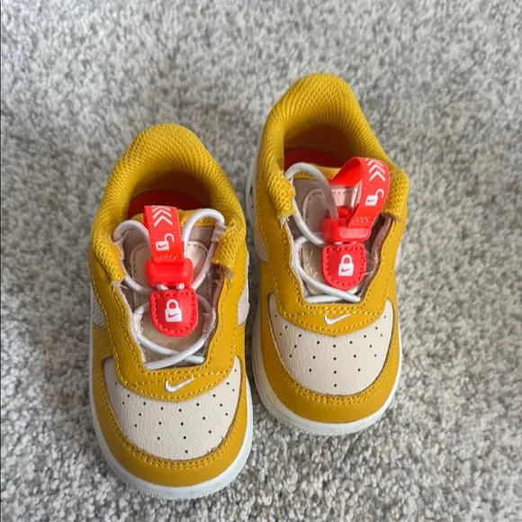 Mushroom AF1 Nike Yellow Sneakers Vibrant Design