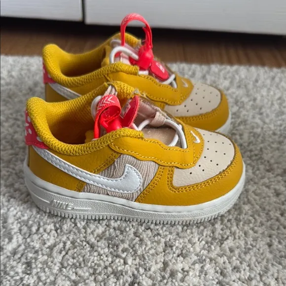 Mushroom AF1 Nike Yellow Sneakers Vibrant Design