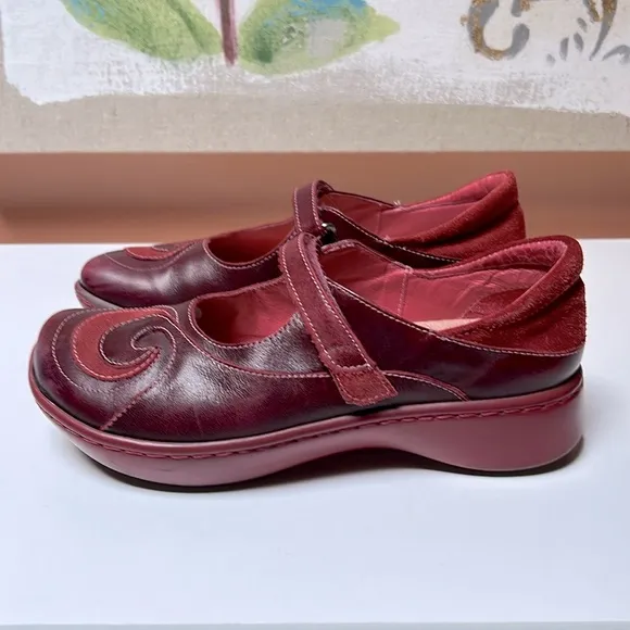 NAOT Sea Size 8 US 39 EU Bordeaux Leather Swirl Women’s Mary Jane Shoes