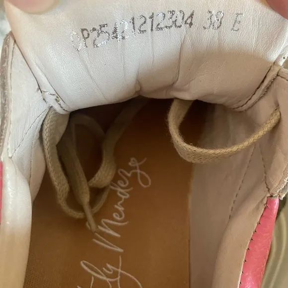 Nataly Mendez Zakia Sneakers women’s SZ 8 E ( extra wide)