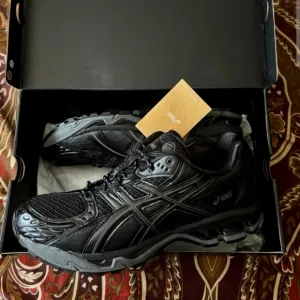 NEW ACICS GEL NIMBUS 10.1 HAVEN