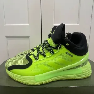 NEW ADIDAS DERRICK ROSE ADIZERO BASKETBALL SNEAKERS SZ 9.5 MENS! - 9108