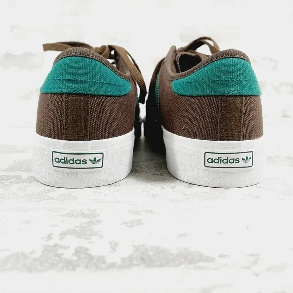 New Adidas Seely Brown Lace Up Skate Sneakers B50