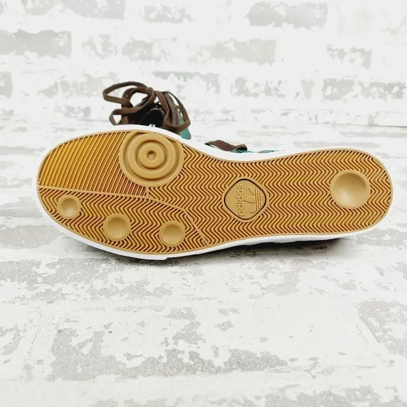 New Adidas Seely Brown Lace Up Skate Sneakers B50