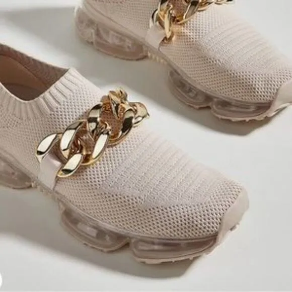 NEW Air Cushion Walking  Sneakers With Gold Chain