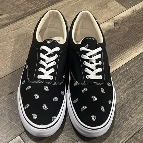 New authentic Polo Ralph Lauren designer canvas sneakers sz mens 14 display