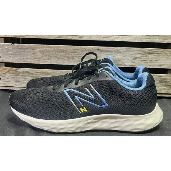 New Balance 520 V8 Men's Size 9 4E Black Running Shoes Athletic Sneakers Casual