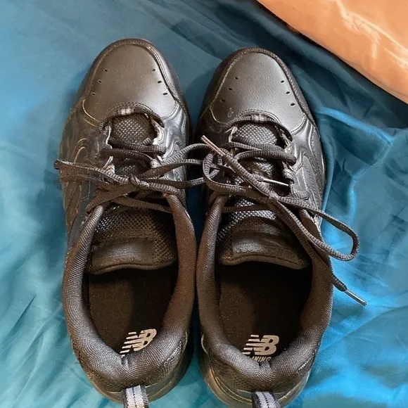 New Balance  624v2 all black premium leather upper  ABZORB® in the heel shoes