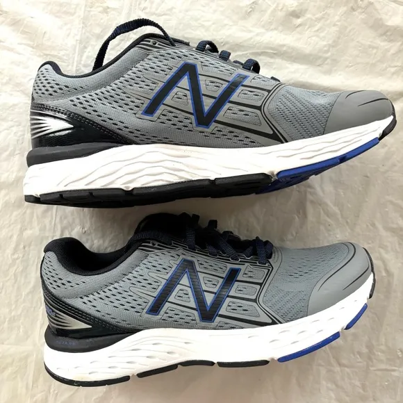 New Balance 680 V5 Response Running Shoe - Gray blue sneakers SZ 8 NWOT