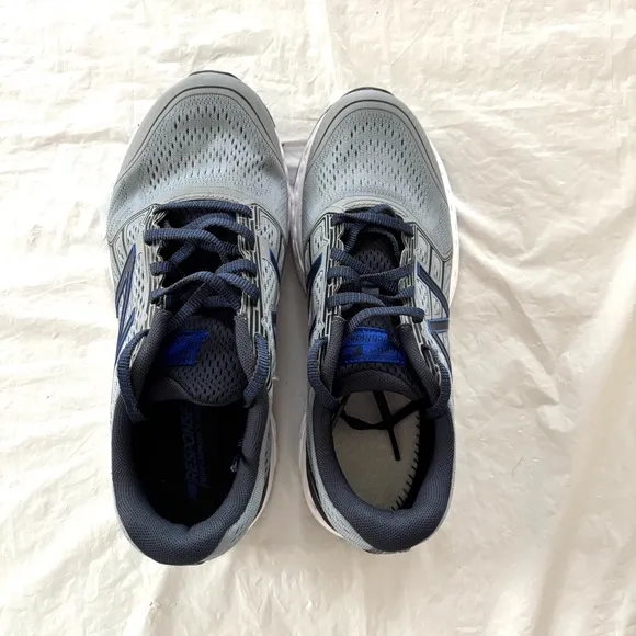New Balance 680 V5 Response Running Shoe - Gray blue sneakers SZ 8 NWOT