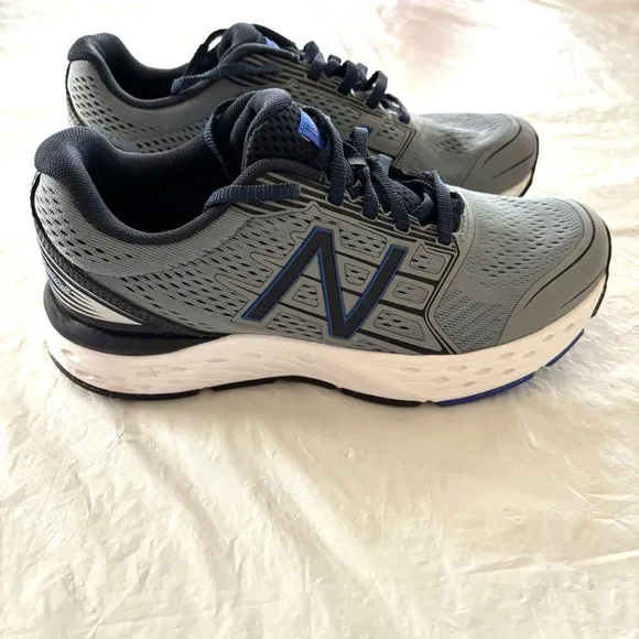 New Balance 680 V5 Response Running Shoe - Gray blue sneakers SZ 8 NWOT