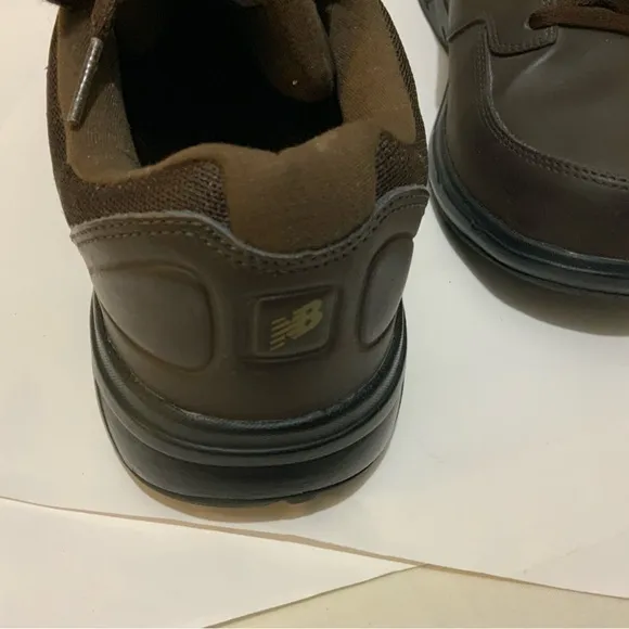 New Balance 813 Brown Leather Walking Shoes Lace Up Low Top Mens Size 9.5 4 E