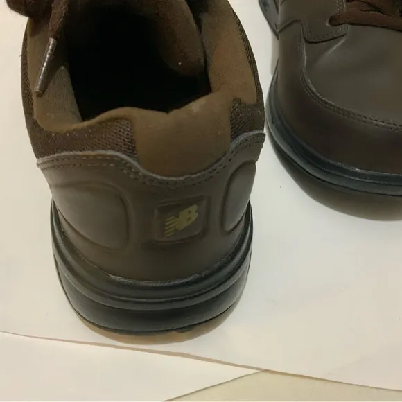 New Balance 813 Brown Leather Walking Shoes Lace Up Low Top Mens Size 9.5 4 E