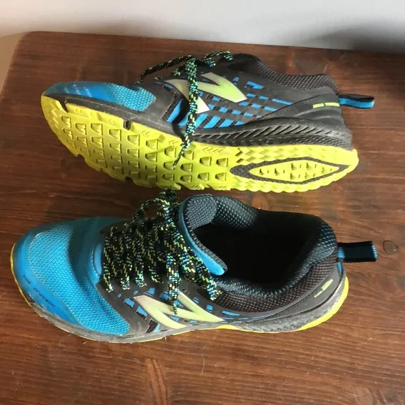 New Balance All Terrain Fuel Core Nitrel Sneakers in Black and Cobalt